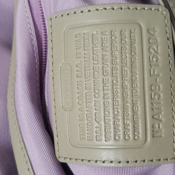 Coach Vintage Soho Elegant Metallic Leather Shoulder Bag - Picture 9 of 12